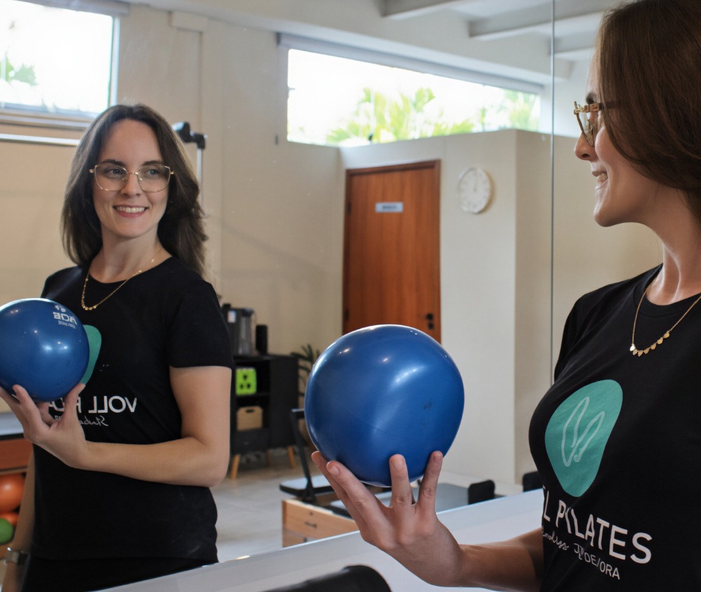 Fisioterapeuta no estúdio VOLL Pilates Juiz de Fora